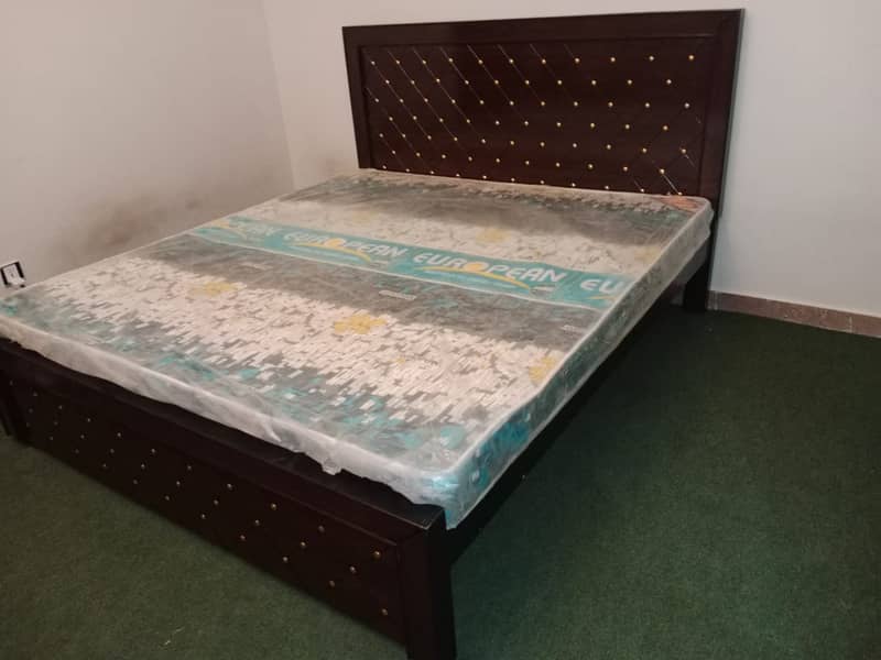 bed / double bed / king size bed / bed for sale / wooden bed 5