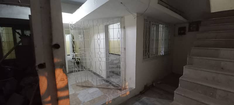 200sq. yds. , Portion 2 Bed Ground floor in F. B. Area, Block-12 5