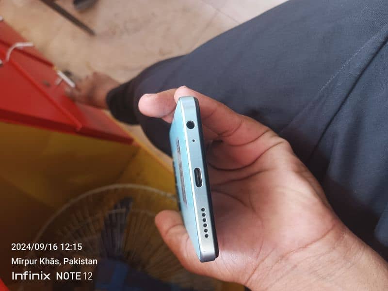 Infinix Smart 8 4/64 2