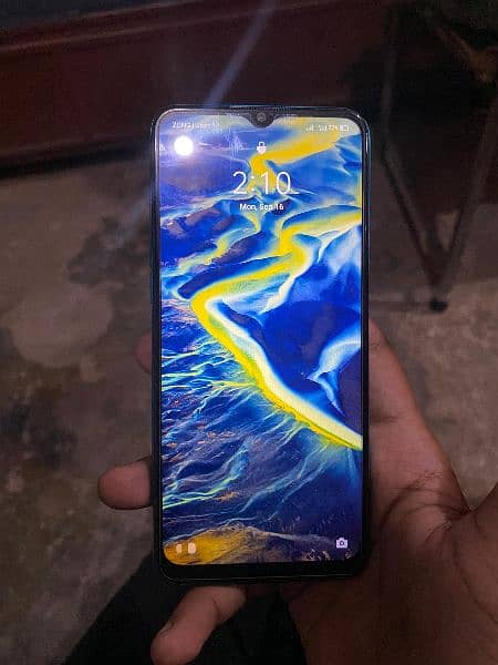 REALME 5i 4/64 charger/box 0