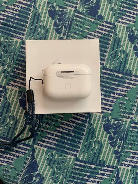 Apple AirPods Pro 2 3