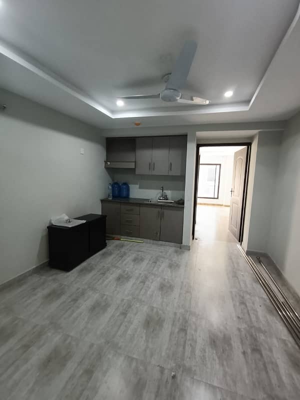 ONE BED APPARTMENT AVAILABLE FOR RENT IN BAHRIA TOWN PHASE 7 3