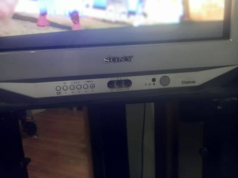 Sony Tv (WEGA) with trolly 4