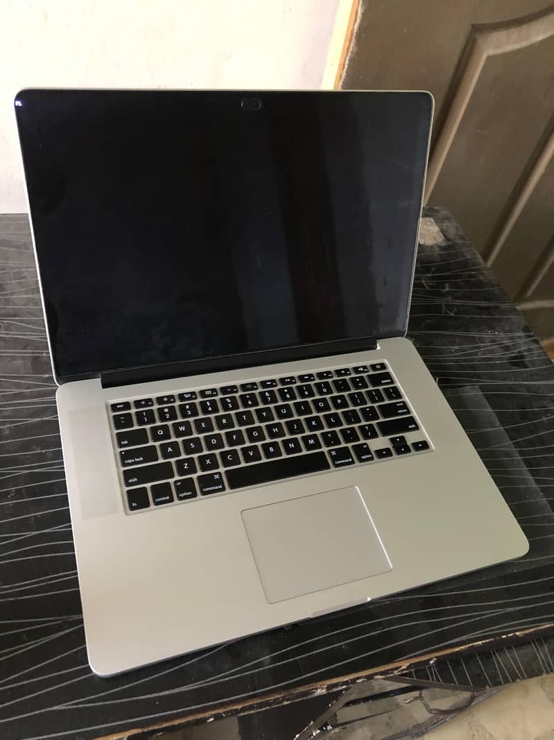 MACBOOK PRO 2015, CORE I7 16GB, 500GB, 15.4in Display retina, 6