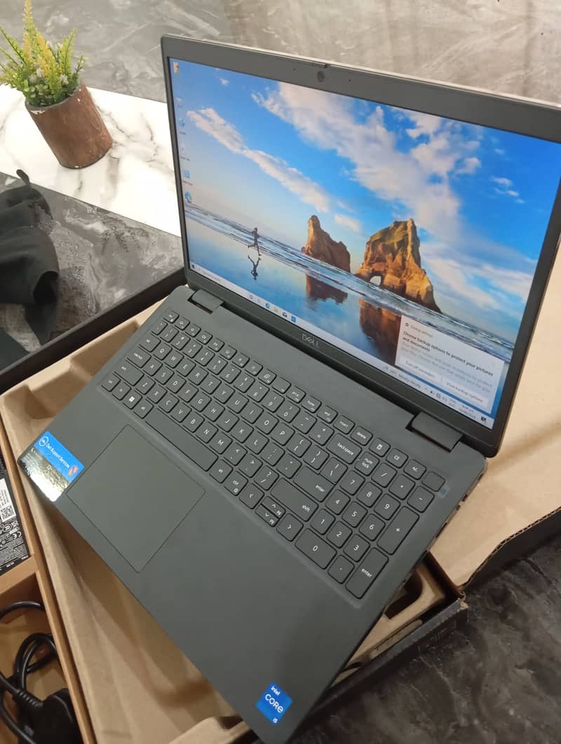 Dell 3530 i5 12th gen 2