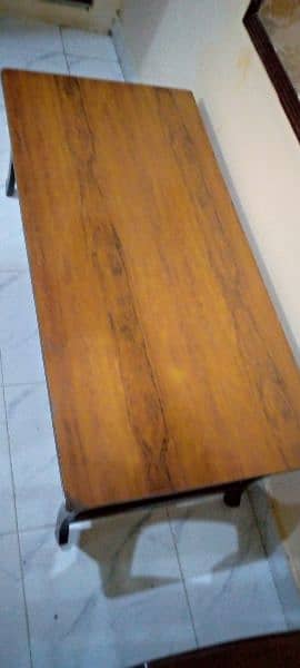 skin brown color wood table 1