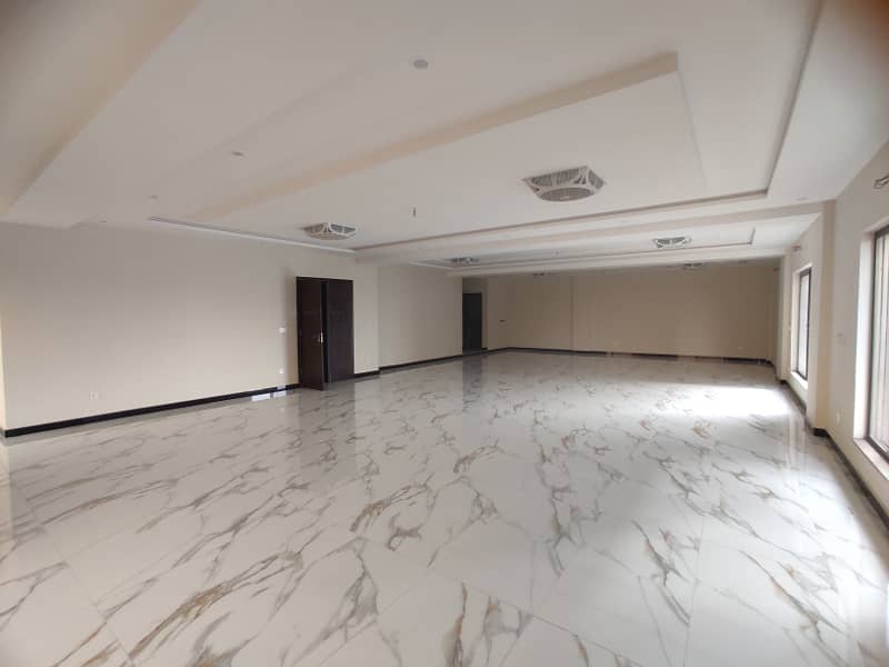 7 Marla Commercial Hall Available for rent Rent 16