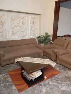 five seater poshish sofa set with centre table