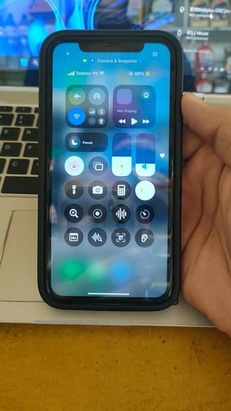 iPhone 11 128GB green colour 9.5/10 condition 2