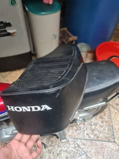 Honda 125 seat genuine