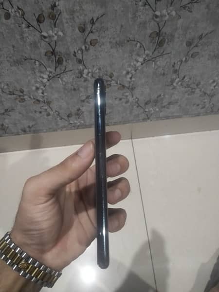 Iphone 11 Promax non pta Esim working. 4