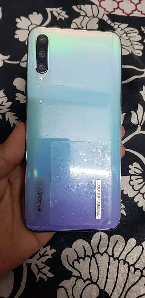 Huawei y  9 3