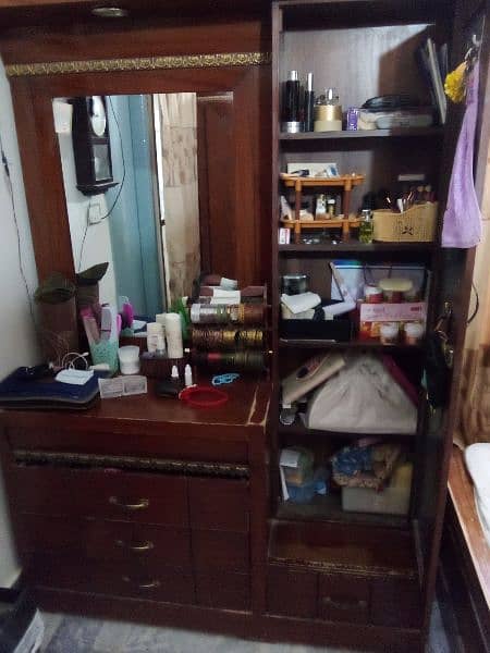 Dressing Table 3 Piece in Urgent Sale 2