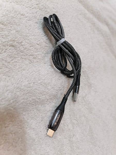 Belkin original fast charging cable with metar 3