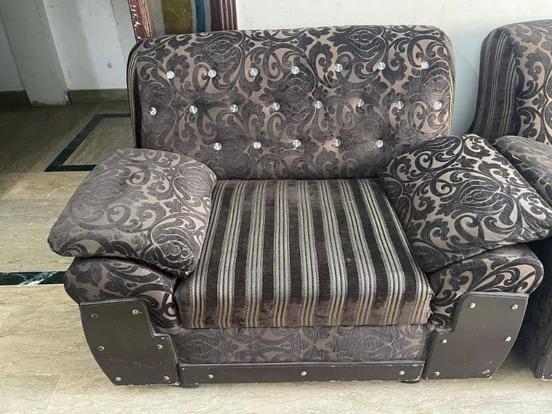 5 SEATER SOFA SET FOR SALE 1