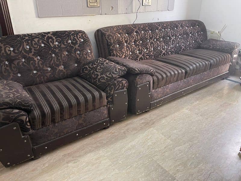 5 SEATER SOFA SET FOR SALE 3