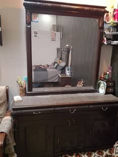 dressing table