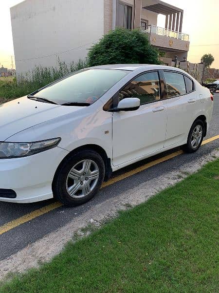 Honda City IDSI 2014. totally Genuine condition. no paint no. accident 3