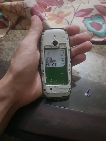 Nokia 3310 0