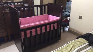 baby cot