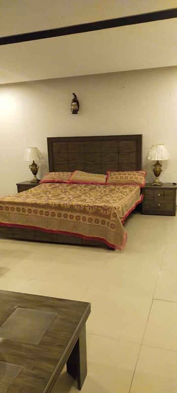 1BED STUDIO FURNISHED APORTMENT IS AVAILABLE FOR RENT IN SECTOR B BAHRIA TOWN LAHORE 2