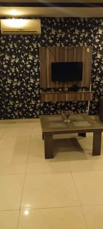 1BED STUDIO FURNISHED APORTMENT IS AVAILABLE FOR RENT IN SECTOR B BAHRIA TOWN LAHORE 5