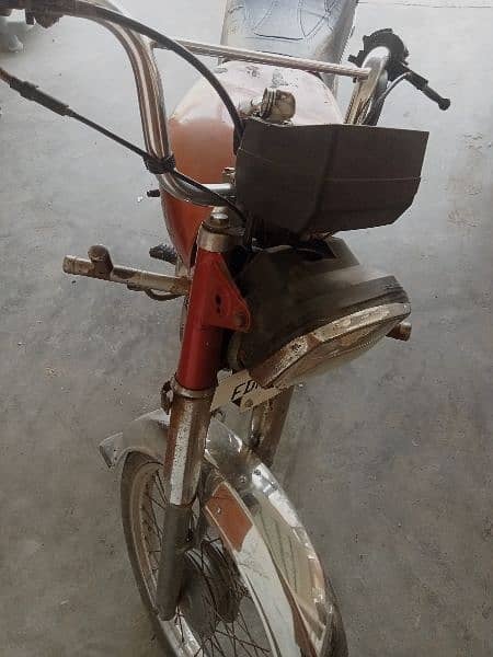 jinan china bike hai 70 har cheez ok hai tyre fraam engine sab ok hai 1