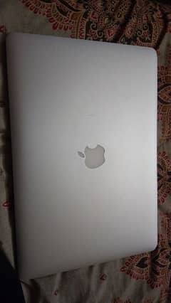 Macbook Pro 2015 Mid