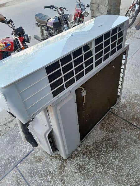 Haier 1.5 Ton Ac for sale. 3