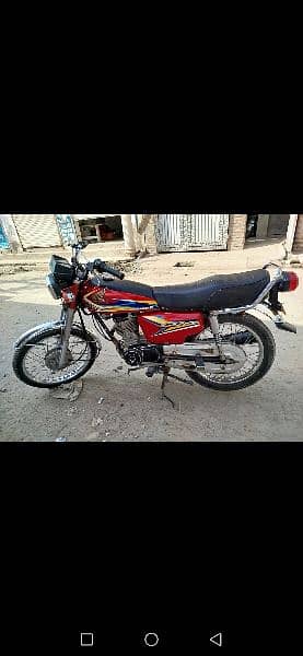 i am selling my Honda 125  2019 model 3