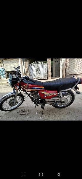 i am selling my Honda 125  2019 model 6