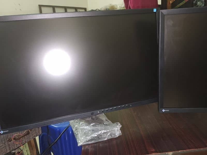 24 inches monitor LCD LED D-Port VGA DVI 2