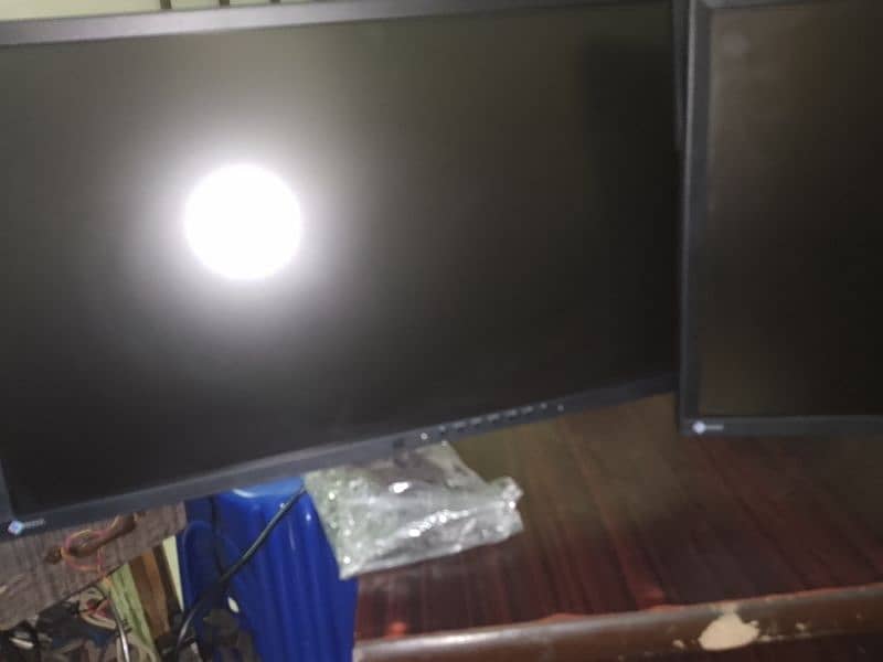 24 inches monitor LCD LED D-Port VGA DVI 4