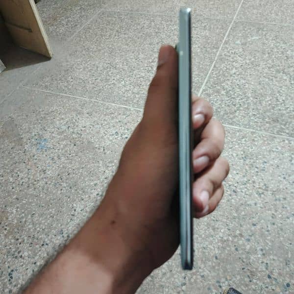 vivo V30 3