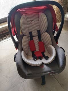 Tinnies Baby carry cot + car seat