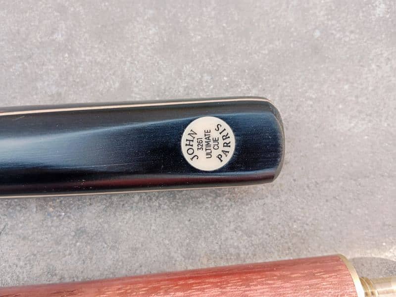 John Parris 3261 ultimate cue . 2