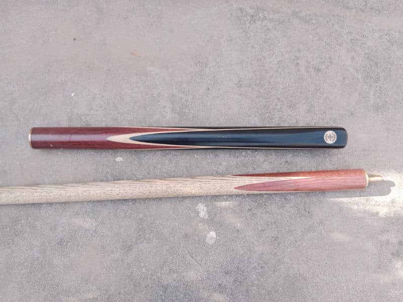 John Parris 3261 ultimate cue . 3