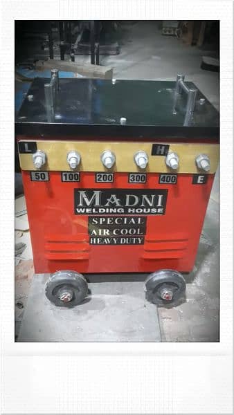 spot welding machine 12