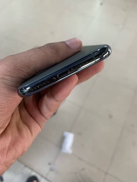 Iphone 11 pro 256gb dual sim pta 4