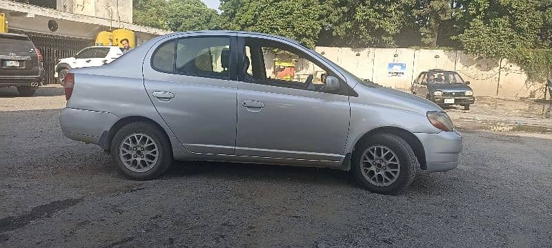 Toyota Platz 2000 5