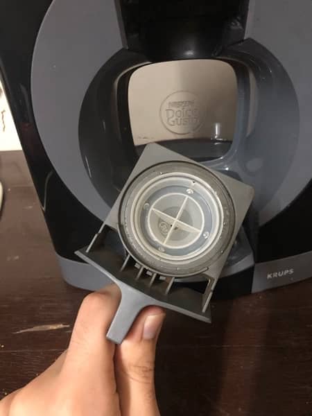 Nescafe Dolce Gusto cold and hot coffee maker 7