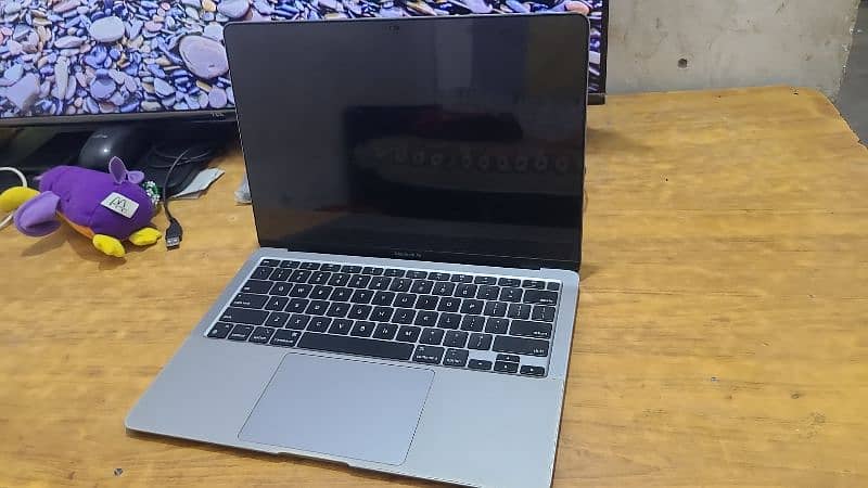 Macbook Air M1 8/256 2