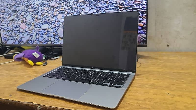 Macbook Air M1 8/256 3