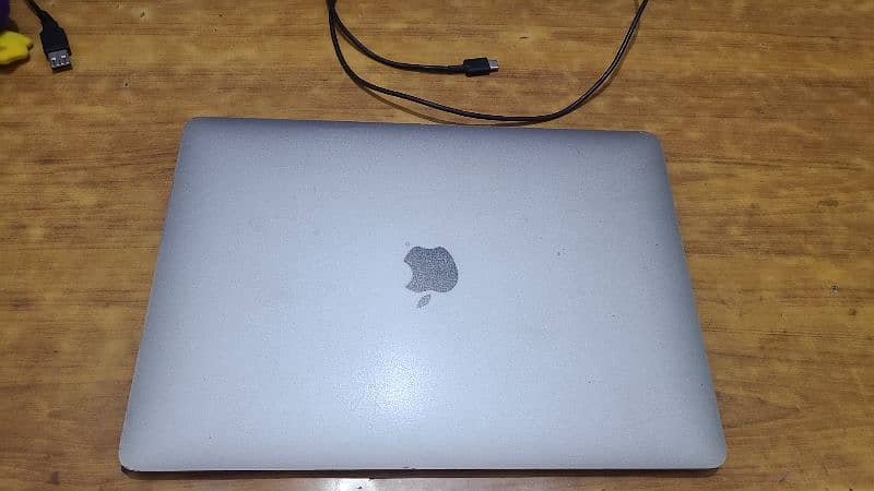 Macbook Air M1 8/256 4