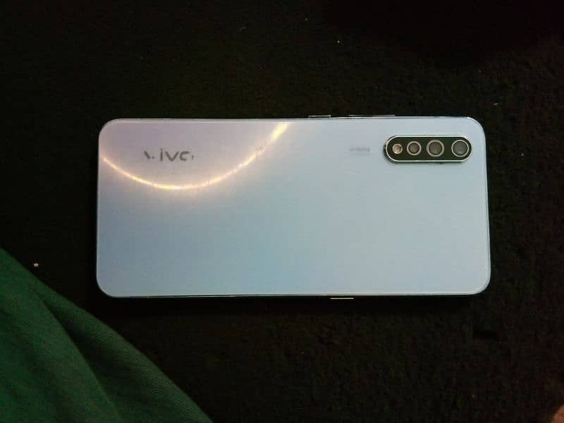 Vivo S1 4 128 Wala original mobile hai ket huwa to free lilina 1