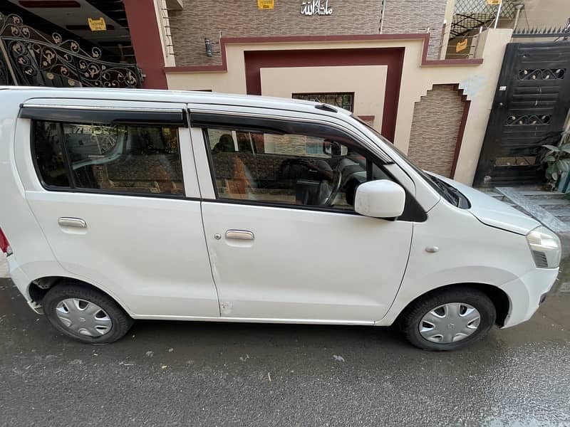 Suzuki Wagon R 2017 10