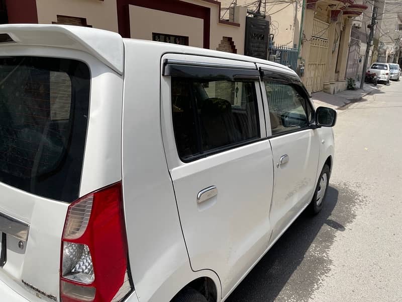 Suzuki Wagon R 2017 14