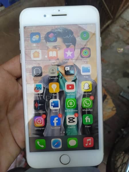 Iphone 8plus JV (64 GB) Exchangable with samsung S10 plus 4