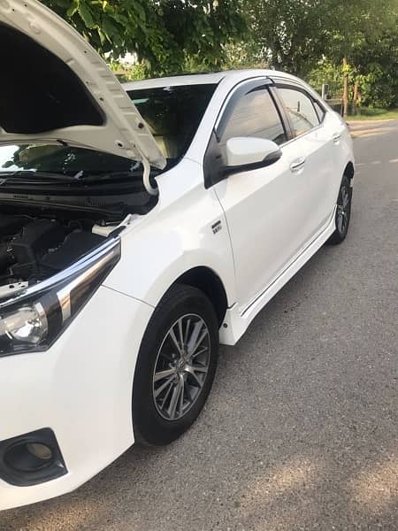 Toyota Altis Grande 2016 4