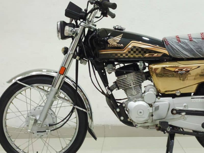 Honda CG 125 2024 Model  Gold Edition 1